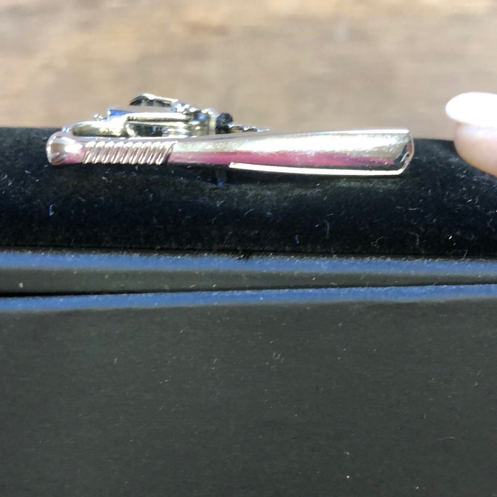 Base ball tie bar